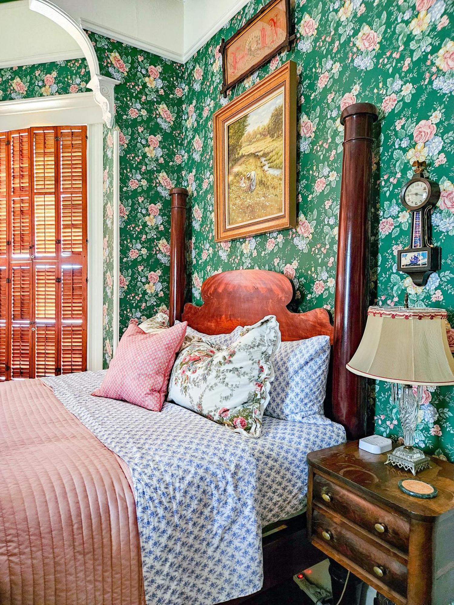 The Jd Hyde Historic Inn ไวเซเลีย ภายนอก รูปภาพ